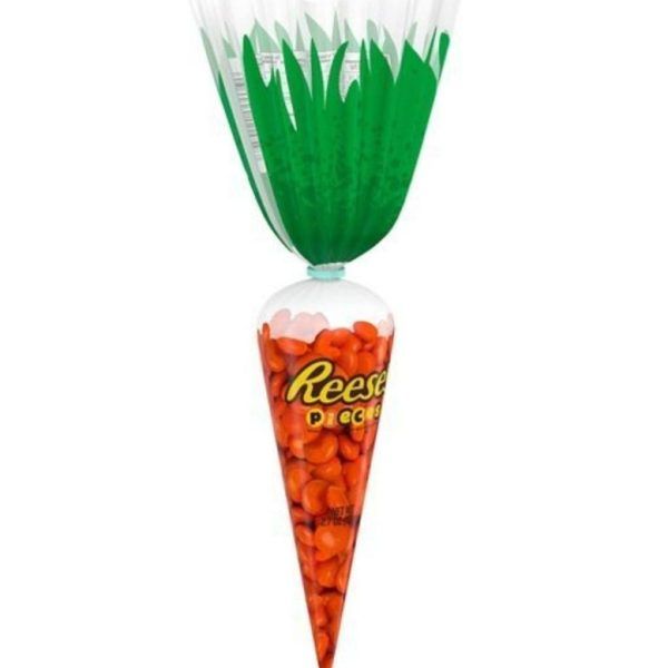 Reese's Pieces Easter Carrots